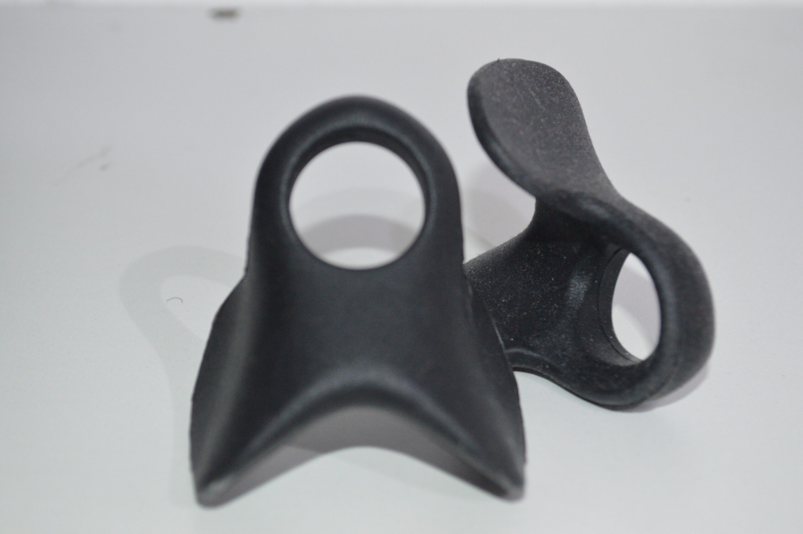 Grips/ ñameadores de doble orejas Negro